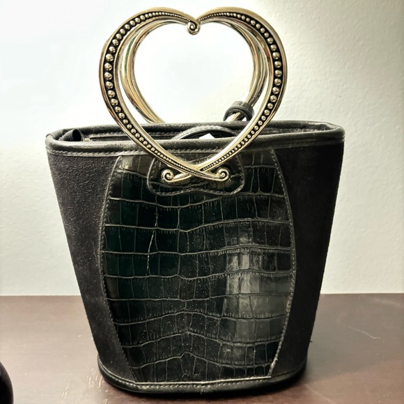 BRIGHTON Corazon Black Pebble Grain/Croc Embossed Bag W/Silver Heart Handles - Picture 4 of 12